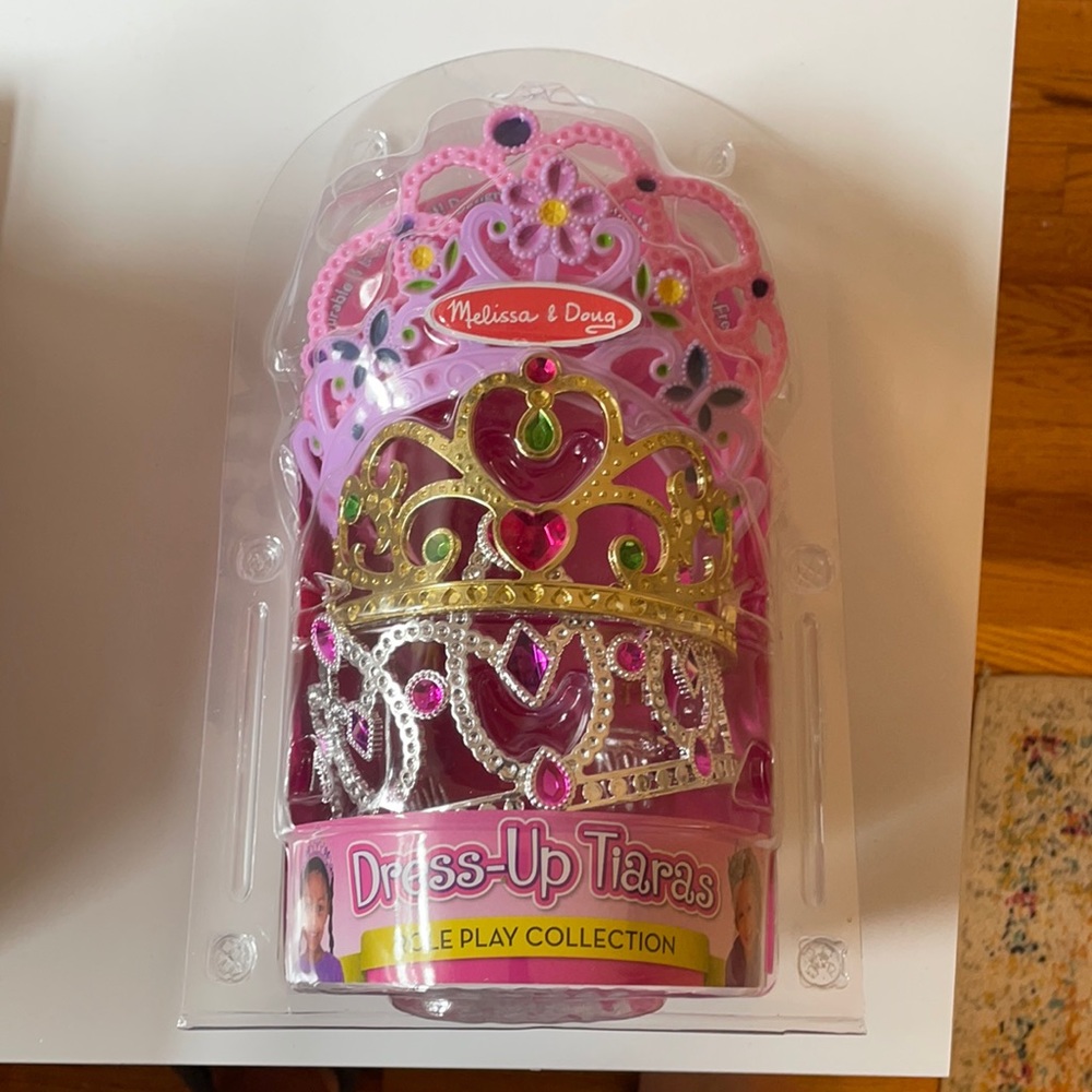 New! Melissa & Doug Dress Up Tiaras